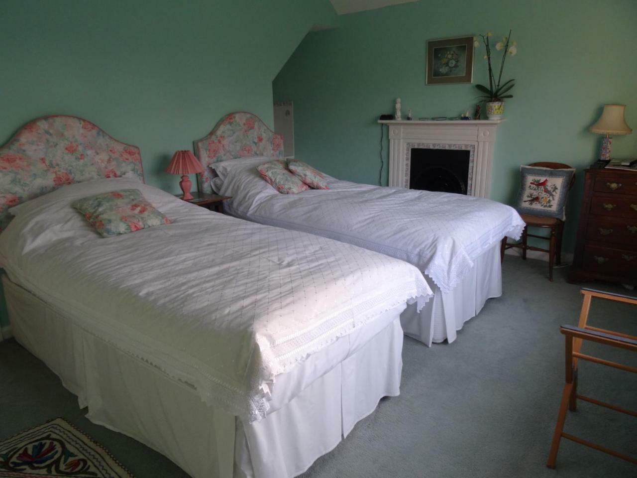 The Newnham White House Bed & Breakfast บอลด็อค ภายนอก รูปภาพ